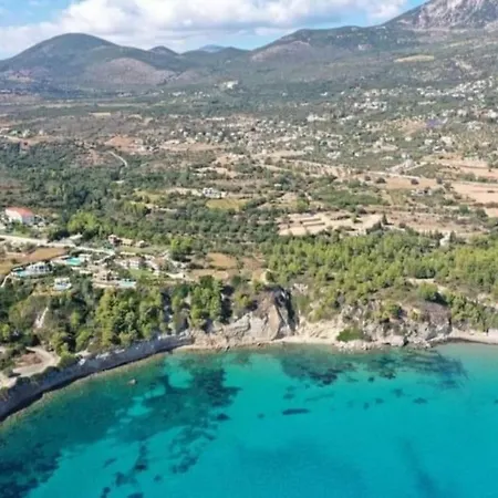 Brand New: Kefalonia Stone - Trapezaki Retreat * 特拉佩扎奇