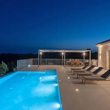Brand New: Kefalonia Stone - Trapezaki Retreat 别墅